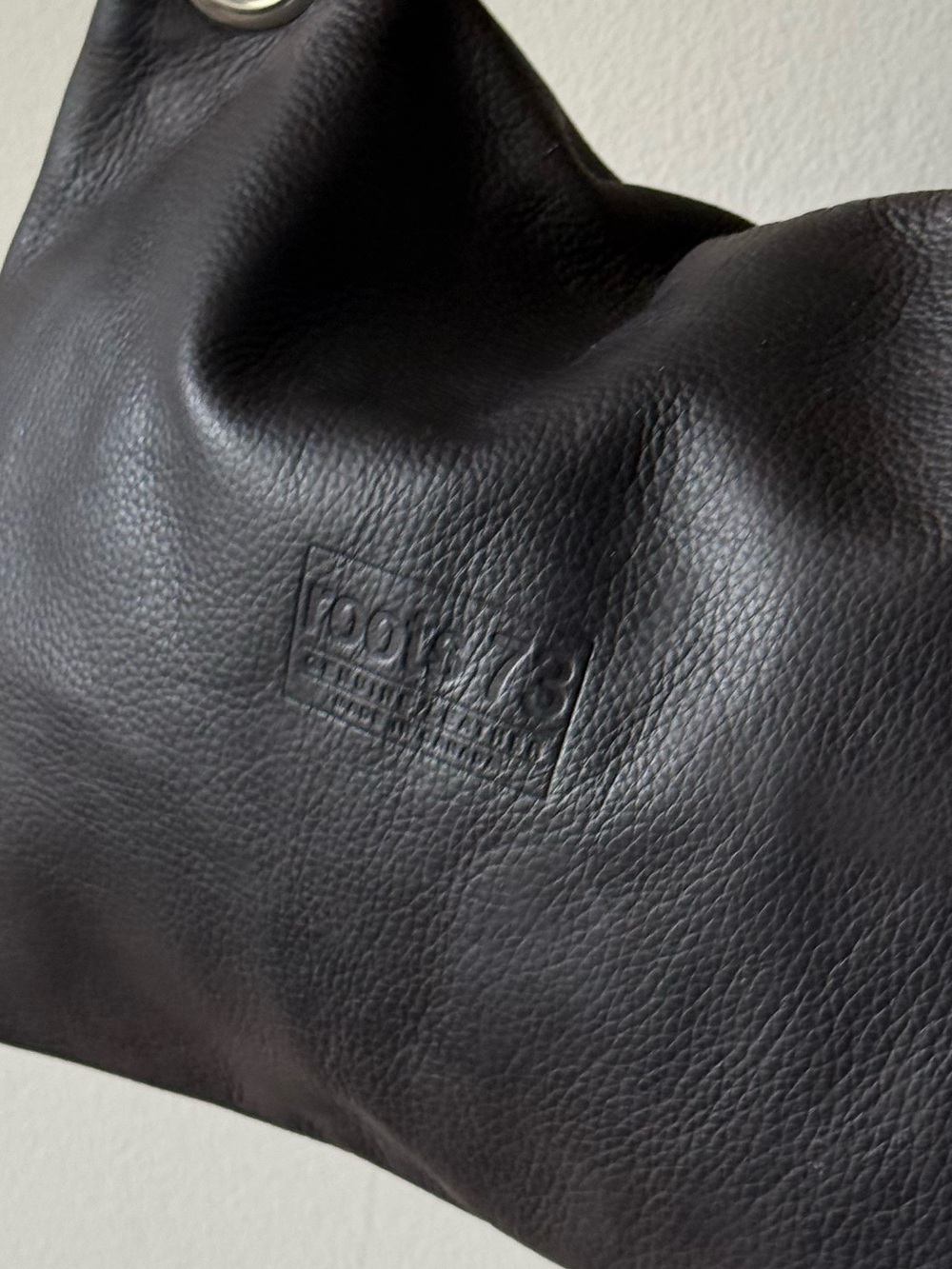 Roots Villager Dark Brown Leather Crossbody/Shoulder Bag - Picture 4 of 8